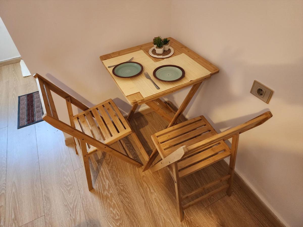 טיראנה Andi'S Place-Comfy Studio-City Center מראה חיצוני תמונה