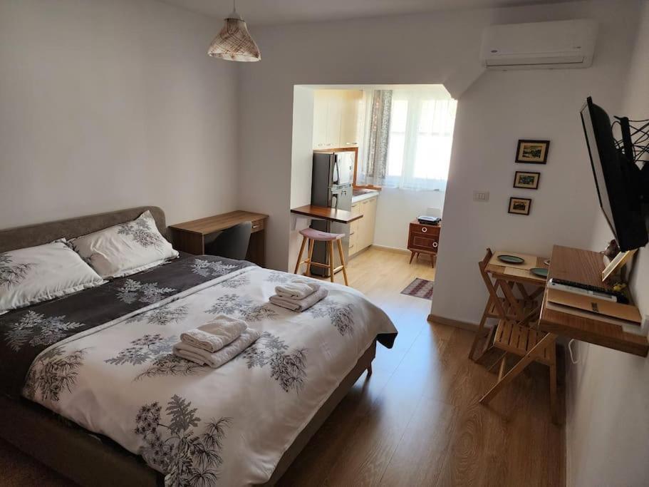 טיראנה Andi'S Place-Comfy Studio-City Center מראה חיצוני תמונה