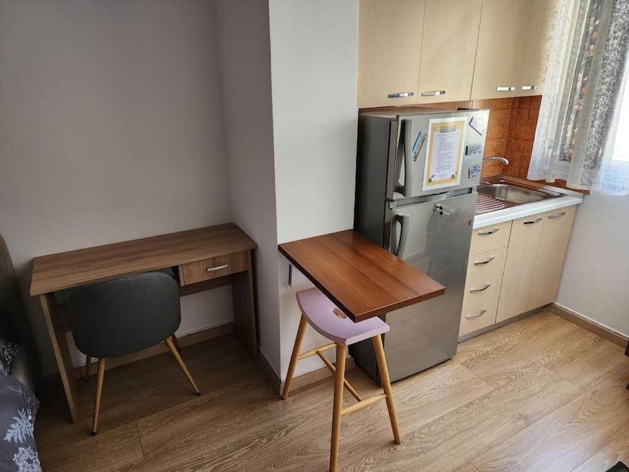 טיראנה Andi'S Place-Comfy Studio-City Center מראה חיצוני תמונה